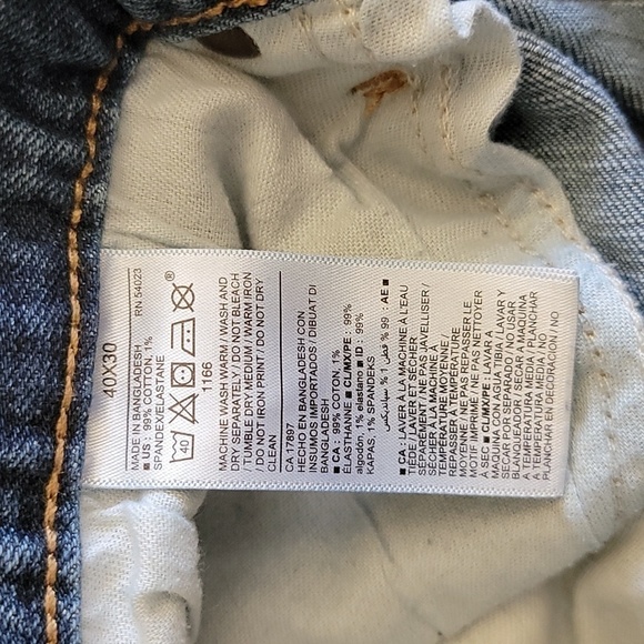Old Navy | Straight Leg Jeans - Picture 4 of 5